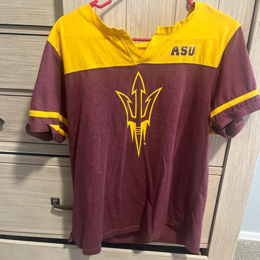 Colosseum Brown and Yellow Short Sleeve Tee